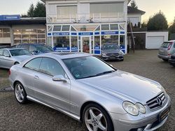 Grau Gebraucht 2007 Mercedes CLK320 AMG Coupé | 13.690 €