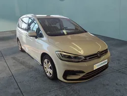 Weiß Gebraucht 2024 VW Touran R-line Van / Kleinbus | 37.100 € (Fairer Preis)