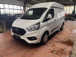 Weiss Gebraucht 2022 Ford Transit Custom Limousine | 27.985 € (Etwas zu teuer)