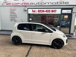 Weiß Gebraucht 2019 VW up! R-line Kleinwagen | 11.900 € (Fairer Preis)