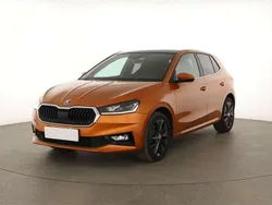 Phoenixorange metallic (metallic) Gebraucht 2023 Skoda Fabia Style Limousine | 21.740 € (Fairer Preis)