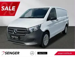 Weiß Gebraucht 2024 Mercedes Vito Van / Kleinbus | 36.831 € (Fairer Preis)