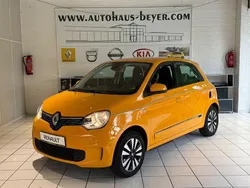 Gelb Gebraucht 2022 Renault Twingo Intens Kleinwagen | 12.950 € (Guter Preis)