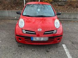 Rot Gebraucht 2006 Nissan Micra Coupé | 1.200 €