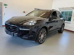 Tiefschwarzmetallic Gebraucht 2015 Porsche Cayenne Turbo SUV | 33.299 € (Superpreis)