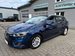 Blau Gebraucht 2017 Renault Mégane GrandTour Intens Kombi | 11.900 € (Etwas zu teuer)