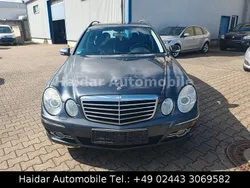 Grau Gebraucht 2008 Mercedes E220 Kombi | 2.990 €