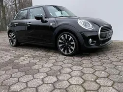 Schwarz Gebraucht 2017 Mini ONE Kleinwagen | 13.900 € (Etwas zu teuer)