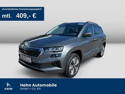 Graphitegrau metallic Gebraucht 2023 Skoda Karoq Style SUV | 29.930 € (Guter Preis)