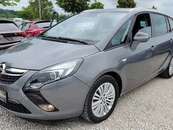 Grau Gebraucht 2016 Opel Zafira Tourer drive Van / Kleinbus | 8.400 € (Fairer Preis)