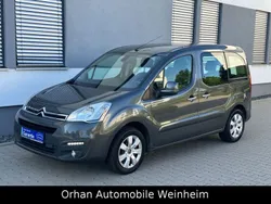 Grau Gebraucht 2015 Citroën Berlingo SELECTION Van / Kleinbus | 9.999 € (Fairer Preis)