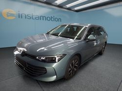 Grün Gebraucht 2024 VW Passat Kombi | 34.399 € (Fairer Preis)