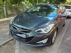 Grau Gebraucht 2013 Hyundai i40 Premium Kombi | 8.990 € (Guter Preis)