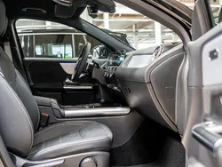 Gebraucht 2025 Mercedes GLA180 SUV | 42.890 €