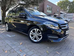 Schwarz Gebraucht 2016 Mercedes B180 Van / Kleinbus | 14.980 € (Fairer Preis)