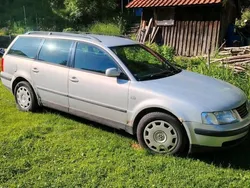 Silber Gebraucht 2000 VW Passat Kombi | 590 € (Guter Preis)