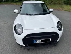 Schwarz Neu 2025 Mini Cooper Essential Kleinwagen | 30.500 € (Fairer Preis)
