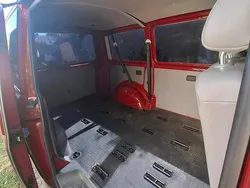Rot Gebraucht 2006 VW T5 Van | 4.300 €