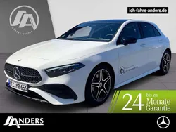 Polarweiss Gebraucht 2024 Mercedes A200 AMG Limousine | 39.850 € (Teuer)