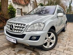 Silber Gebraucht 2010 Mercedes ML300 Sport SUV | 13.490 € (Fairer Preis)