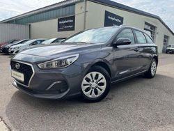 Grau Gebraucht 2019 Hyundai i30 Select Kombi | 10.390 € (Guter Preis)