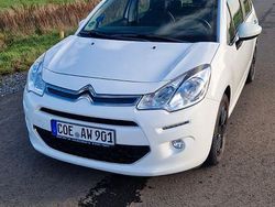 Weiß Gebraucht 2015 Citroën C3 PureTech Limousine | 5.700 € (Fairer Preis)