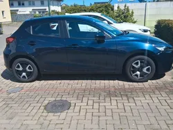 Blau Gebraucht 2024 Mazda 2 Center-Line Limousine | 19.200 € (Fairer Preis)