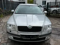 Silber Gebraucht 2005 Skoda Octavia Elegance Kombi | 2.990 € (Fairer Preis)