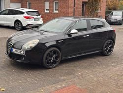 Schwarz Gebraucht 2011 Alfa Romeo Giulietta Turismo Limousine | 4.799 € (Guter Preis)