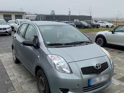 Andere farben Gebraucht 2007 Toyota Yaris Kleinwagen | 2.600 € (Fairer Preis)
