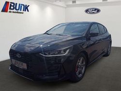 Agate black metallic Gebraucht 2023 Ford Focus ST-Line Limousine | 25.990 € (Fairer Preis)