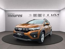 Orange Gebraucht 2023 Dacia Sandero Expression SUV | 16.488 €