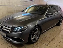 Grau Gebraucht 2019 Mercedes E200 AMG Kombi | 24.500 € (Guter Preis)
