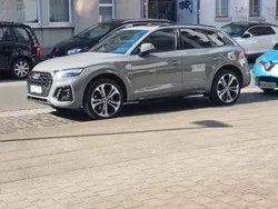 Grau Gebraucht 2021 Audi Q5 S-Line SUV | 46.600 € (Etwas zu teuer)
