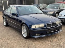 Blau Gebraucht 1994 BMW 316 M Sport Limousine | 5.350 €