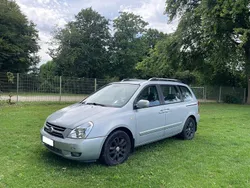 Silber Gebraucht 2008 Kia Carnival 2 Van / Kleinbus | 2.250 € (Superpreis)