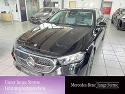 Schwarz obsidianschwarz Gebraucht 2024 Mercedes E200 Avantgarde Limousine | 44.950 € (Superpreis)