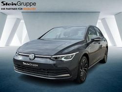 Grau Gebraucht 2024 VW Golf VIII Style Limousine | 30.095 € (Guter Preis)