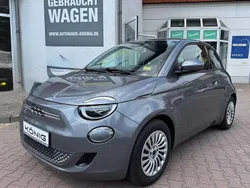 Mineral grau metallic Gebraucht 2023 Fiat 500e Kleinwagen | 23.996 € (Etwas zu teuer)