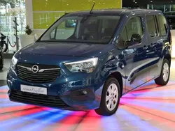 Blau Gebraucht 2022 Opel Combo Life Elegance Kombi | 18.950 € (Guter Preis)
