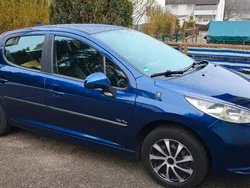 Blau Gebraucht 2009 Peugeot 207 Limousine | 1.950 € (Fairer Preis)