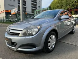 Silber Gebraucht 2005 Opel Astra GTC Edition Limousine | 3.650 €