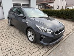Grau Gebraucht 2021 Kia Ceed Vision Kleinwagen | 13.990 € (Guter Preis)