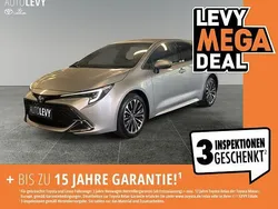 Shimmering silver Gebraucht 2023 Toyota Corolla Team Limousine | 22.890 € (Guter Preis)