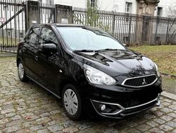 Schwarz Gebraucht 2018 Mitsubishi Space Star Diamant Edition Kleinwagen | 6.450 €