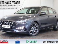 Grau Gebraucht 2023 Hyundai i30 Trend Limousine | 12.289 € (Superpreis)