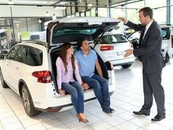 Grün Gebraucht 2009 Opel Agila Edition Kleinwagen | 6.900 € (Etwas zu teuer)