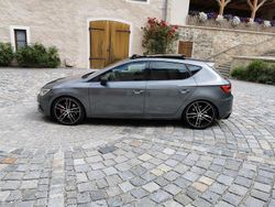 Grau Gebraucht 2017 Cupra Leon Kleinwagen | 21.500 € (Guter Preis)