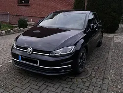 Schwarz Gebraucht 2019 VW Golf VII IQ Drive Limousine | 18.350 € (Guter Preis)