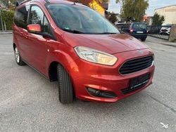 Rot Gebraucht 2015 Ford Tourneo Courier Titanium Van / Kleinbus | 6.999 € (Superpreis)